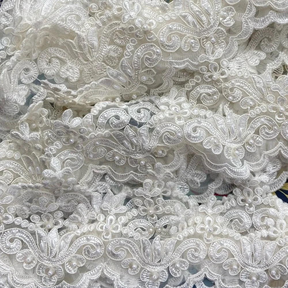 NWOT 7 Yards of Elegant, Almost White Lace Trim/Fabric w/Beads & Floral Stitch - Picture 16 of 16
